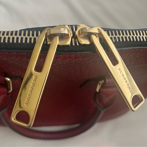 Burberry Purse - Picture 4 of 7
